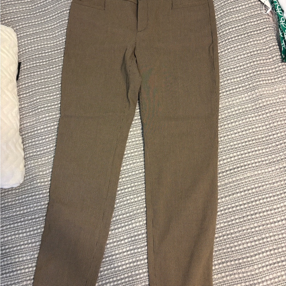 Banana Republic Women’s Tan Chinos